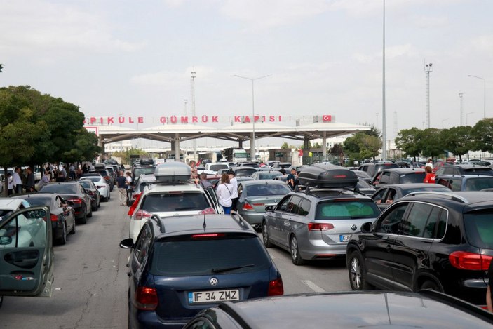 Kapıkule'de gurbetçilerin 'hüzünlü' dönüşü -3