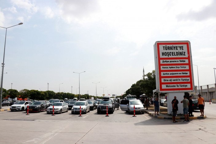 Kapıkule'de gurbetçilerin 'hüzünlü' dönüşü -9