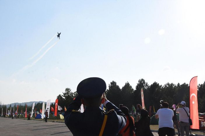 d Bakan Kasapoğlu: 30 Ağustos ile bir memleket küllerinden doğmuştur -10
