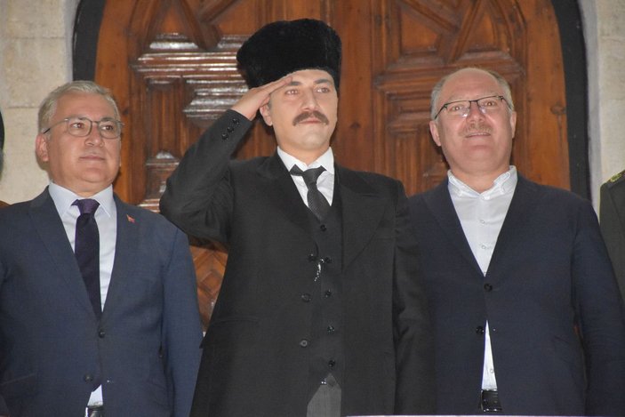 Atatürk'ün Sivas'a gelişi, temsili olarak canlandırıldı -6