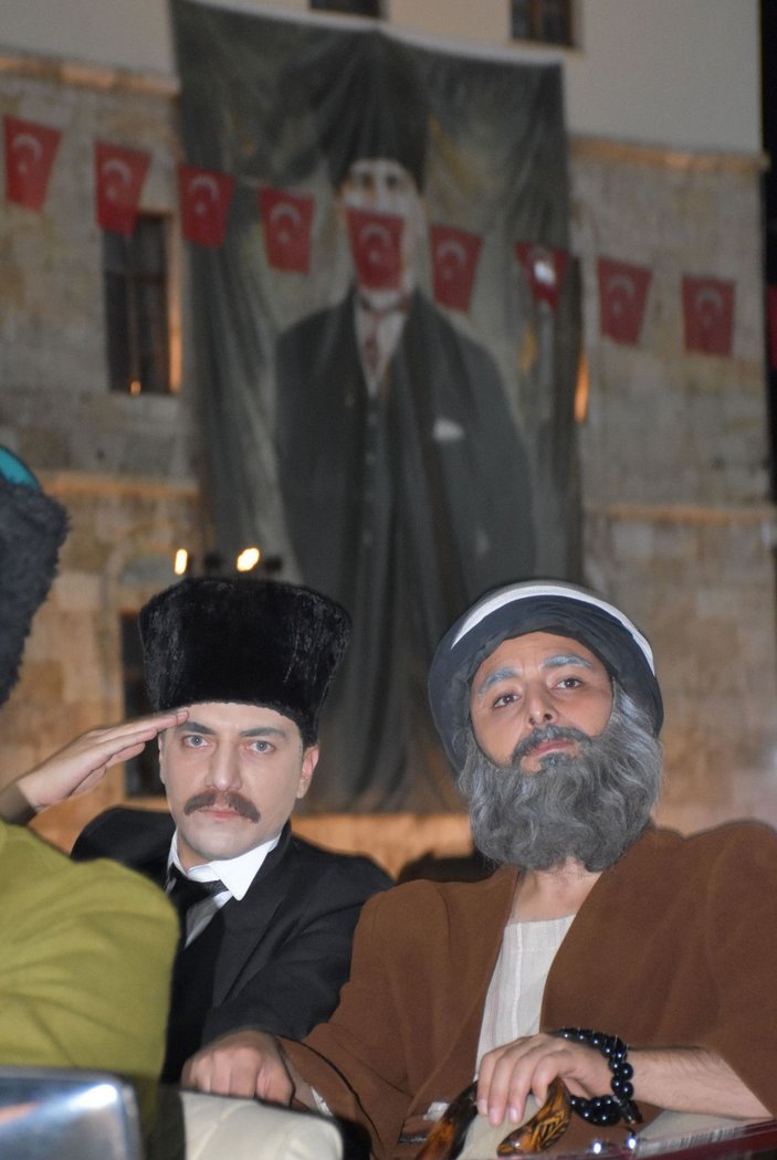 Atatürk'ün Sivas'a gelişi, temsili olarak canlandırıldı -7
