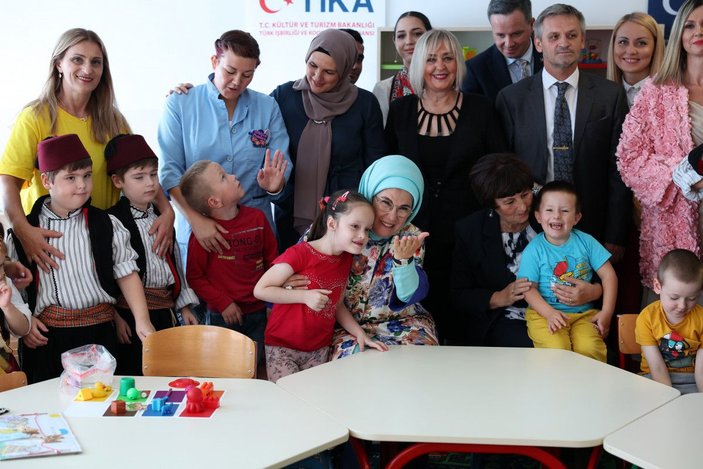 Emine Erdoğan, Saraybosna'da özel gereksinimli çocuklarla bir araya geldi -4