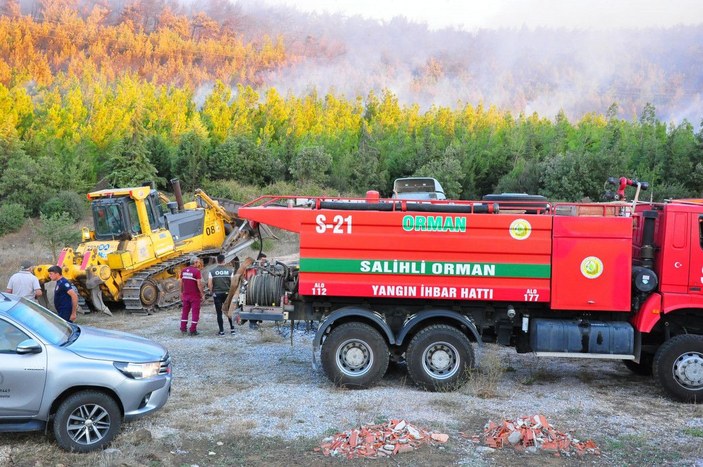 Soma'daki 16 saatlik orman yangınında 60 hektar alan zarar gördü -5