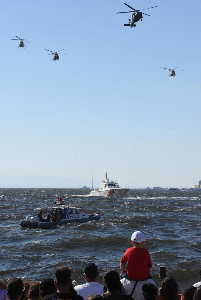 İzmir'de kurtuluşun 100'üncü yılına coşkulu kutlama (3) -10