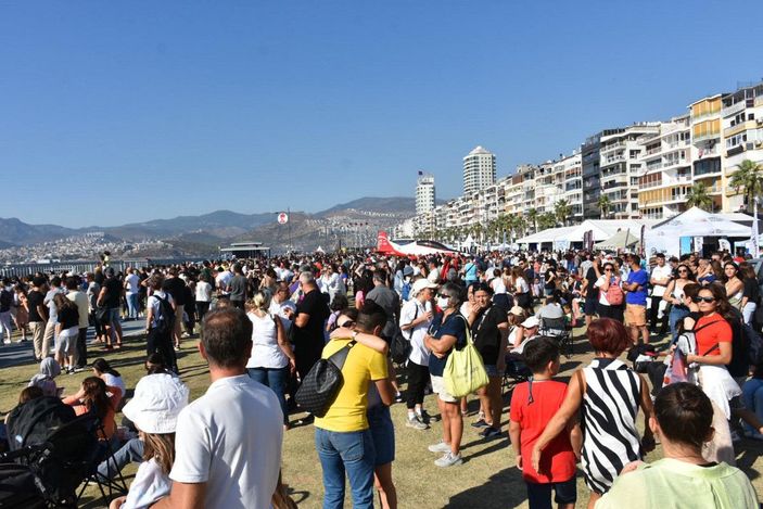 İzmir'de kurtuluşun 100'üncü yılına coşkulu kutlama (3) -8