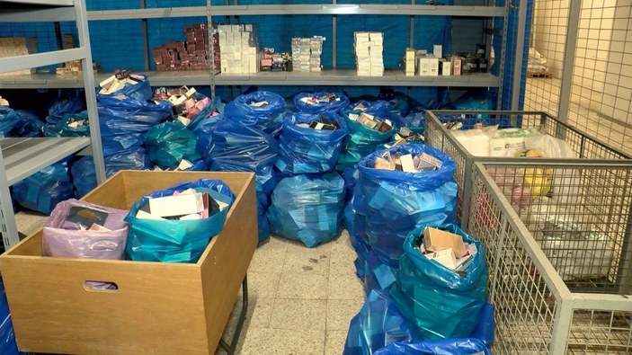 İstabul'da zabıta ekipleri 14 bin 215 şişe sahte parfüm ele geçirdi -4
