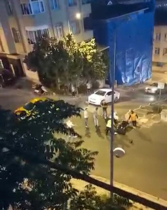 Ataşehir'de yolda tartıştıkları motokuryeyi darbettiler  -6