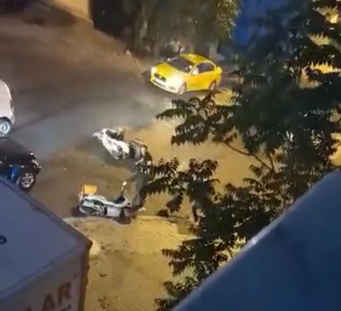 Ataşehir'de yolda tartıştıkları motokuryeyi darbettiler  -4