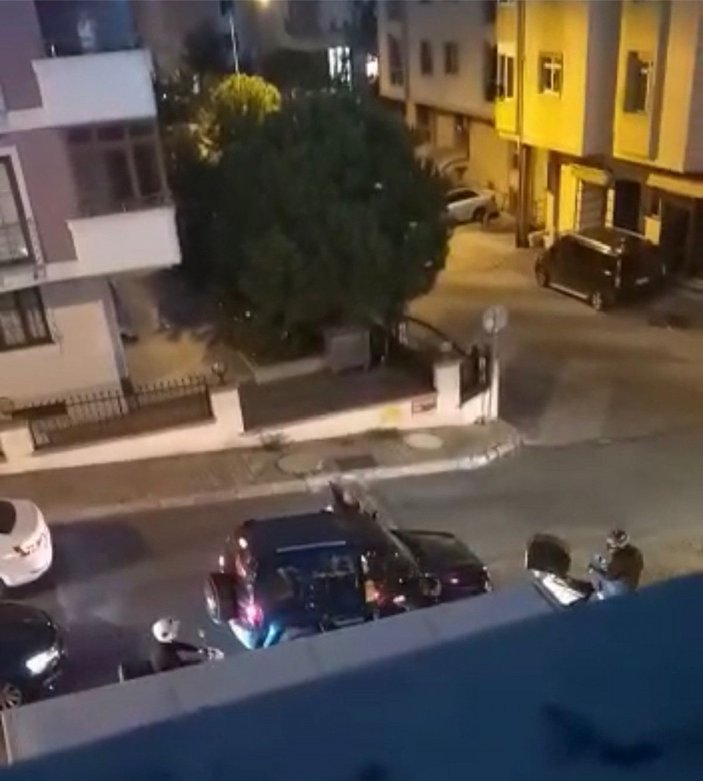 Ataşehir'de yolda tartıştıkları motokuryeyi darbettiler  -5