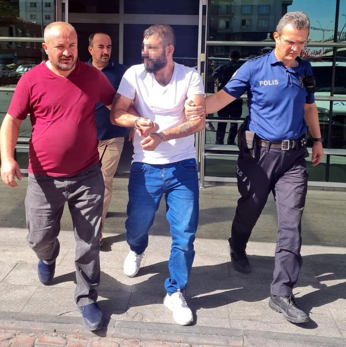 Eski eşini silahla yaralayan şüpheli, adliyede -1