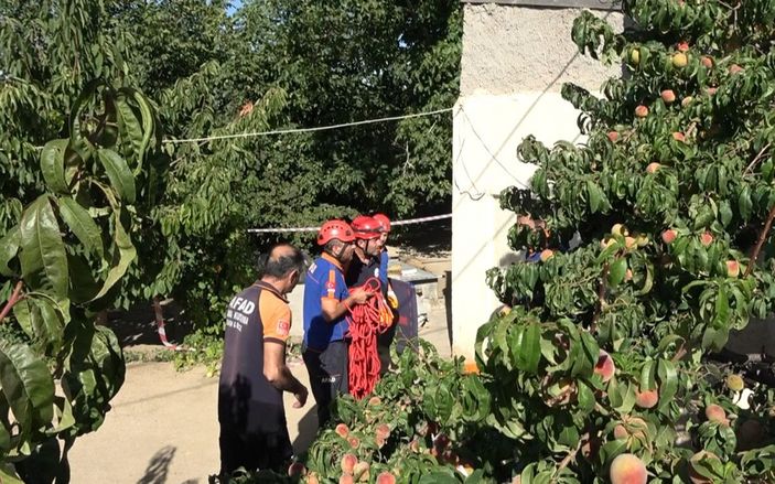 Bahçesindeki su kuyusuna düşüp, öldü -1