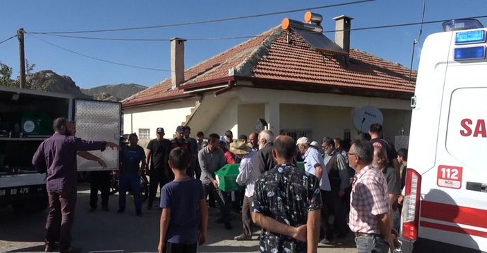 Bahçesindeki su kuyusuna düşüp, öldü -4