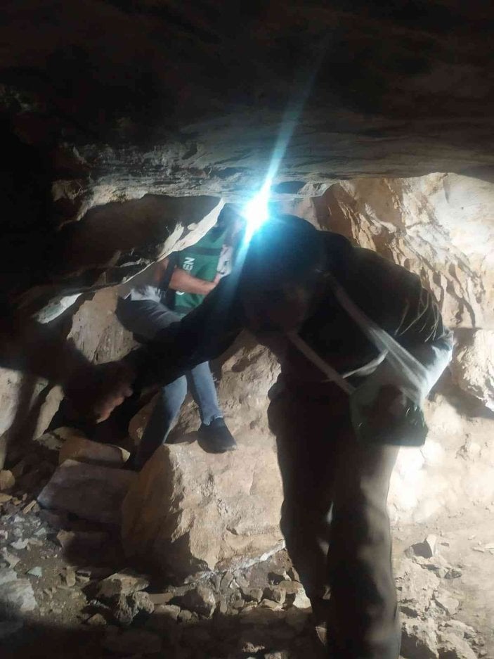 Isparta'da mağarada mahsur kalan adam kurtarıldı