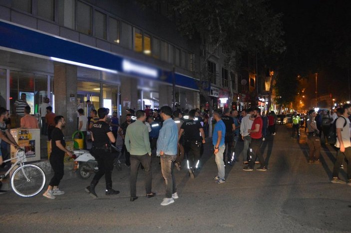 Adıyaman'da kaza sonrası çıkan kavgayı ayırmak isteyen 3 polis yaralandı