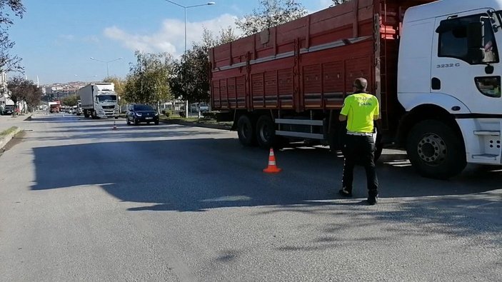 Aracı trafikten menedilen sürücünün çocuğu, polis otosuyla hastaneye götürüldü -4