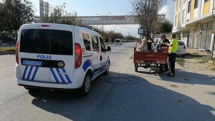 Aracı trafikten menedilen sürücünün çocuğu, polis otosuyla hastaneye götürüldü -1