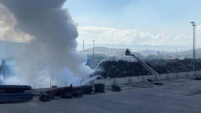Kocaeli'de hurdalık yangını 55 saat sonra söndürüldü -4
