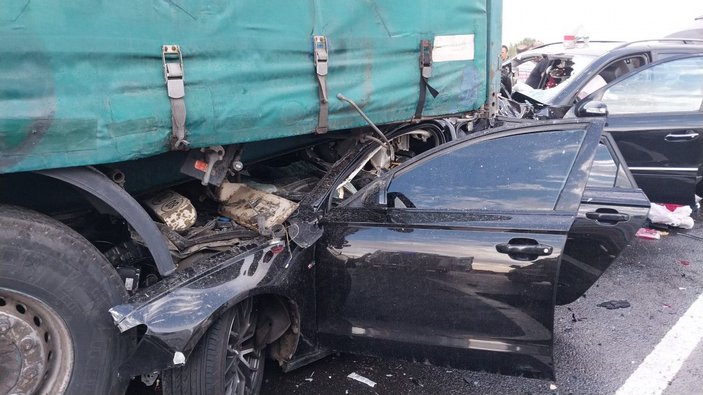 Nevşehir'de 3 aracın karıştığı kazada 2 ölü, 8 yaralı -1