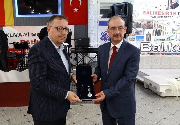 i Almanya’da yaşayan Balıkesirliler kurtuluş gününü kutladı -2