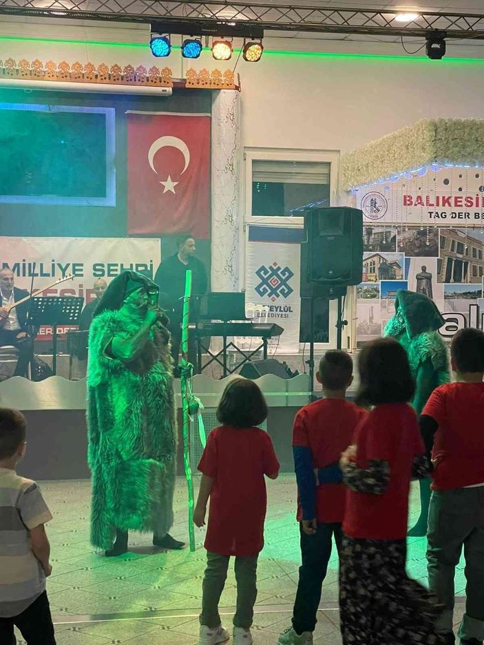 i Almanya’da yaşayan Balıkesirliler kurtuluş gününü kutladı -6