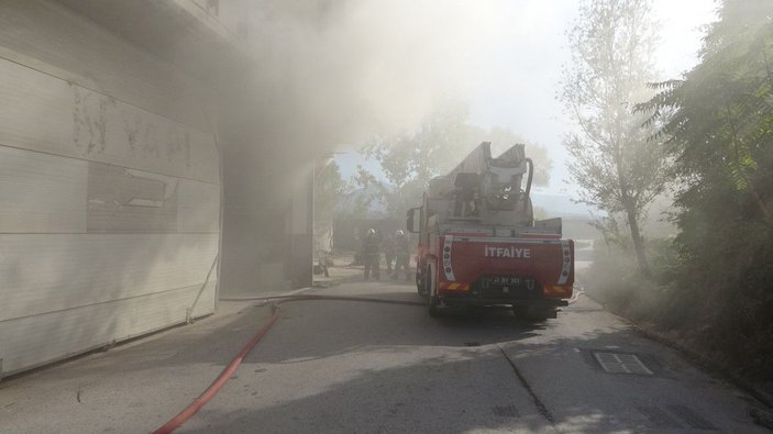 Kocaeli'de depo yangını -5