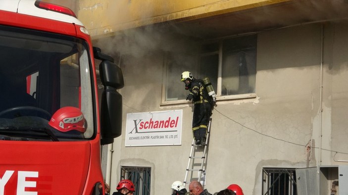 Kocaeli'de depo yangını -4