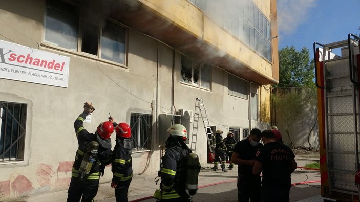 Kocaeli'de depo yangını -2