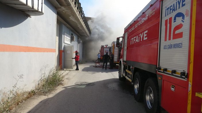 Kocaeli'de depo yangını -6