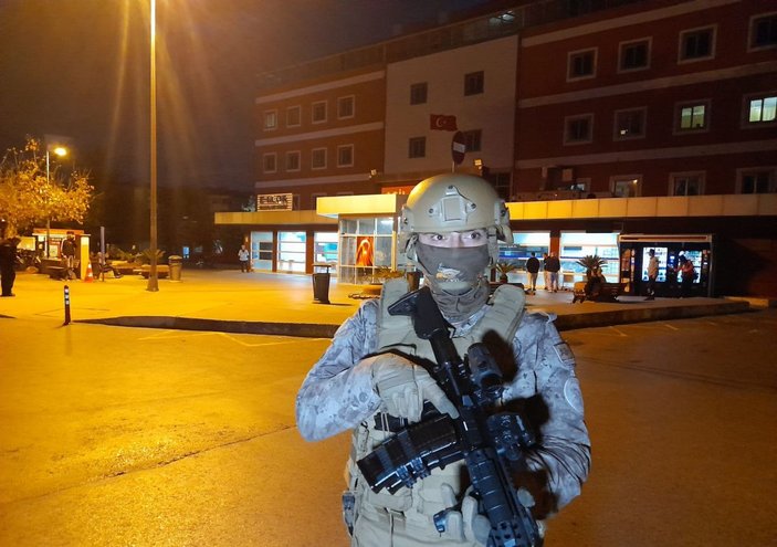 Bakırköy'de hastane önünde silahlı saldırı -1