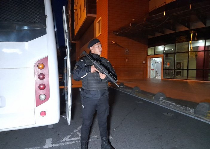 Bakırköy'de hastane önünde silahlı saldırı -4