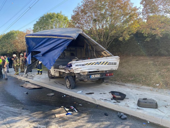 Sultangazi'de zincirleme kaza, beton mikseri motosikletin üzerine devrildi: 2 yaralı -6