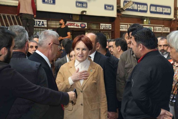 İYİ Parti Genel Başkanı Akşener, Ankara’da hal esnafını ziyaret etti -1