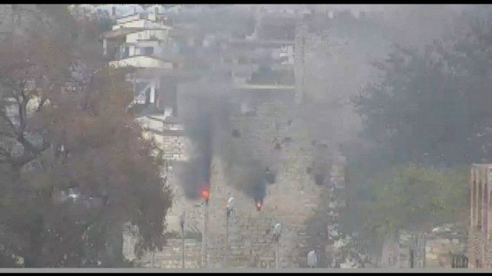 Fatih'te tarihi surlarda yangın -1