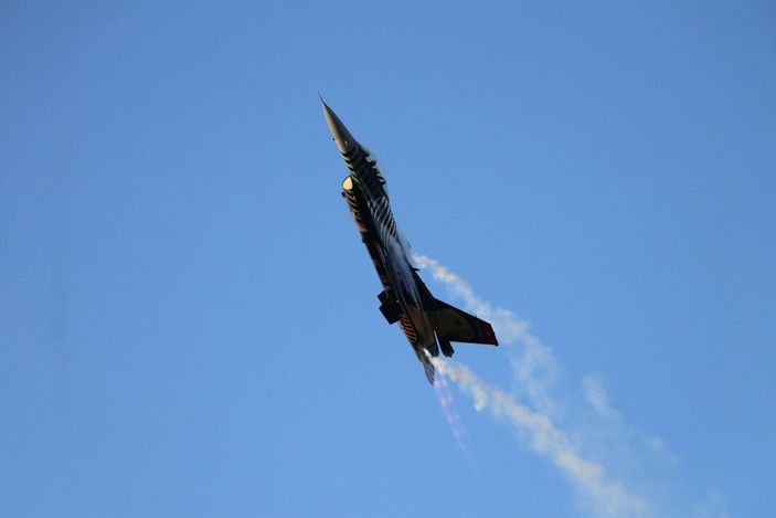 SoloTürk’ün Tekirdağ’daki gösterisi nefes kesti -8