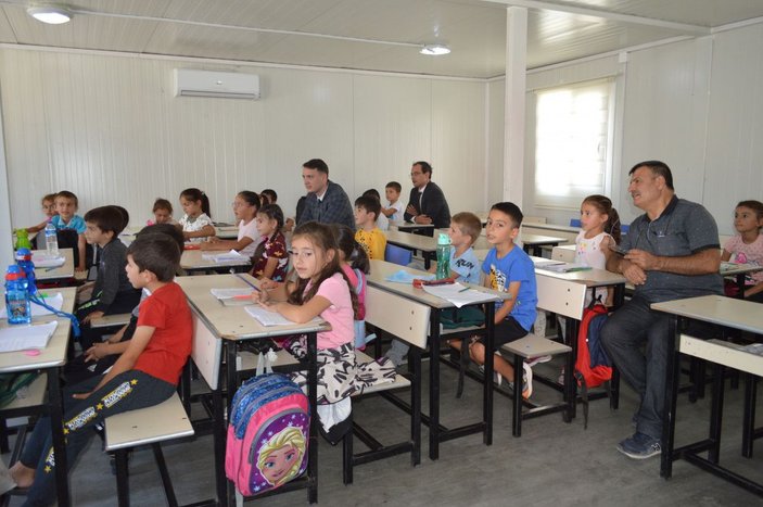 Ukrayna'dan tahliye edilip, Elazığ'a getirilen Ahıska Türkü 800 öğrenci eğitimde -9