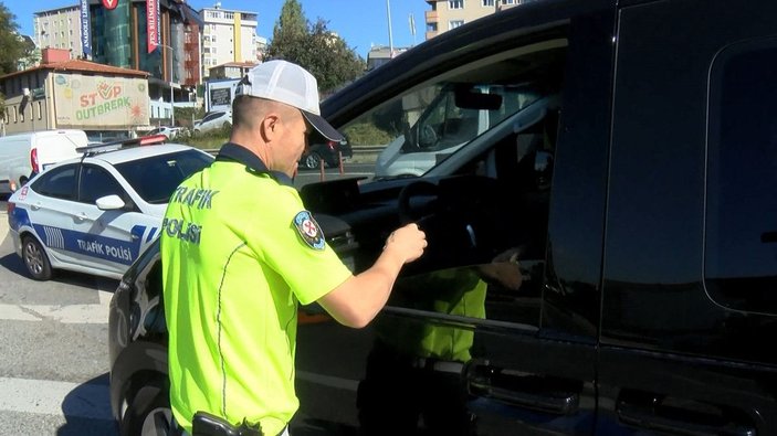 Beykoz'da ceza yazılan sürücü: Bursa'dan almaya geldiğimiz bir motor parası bıraktık -3