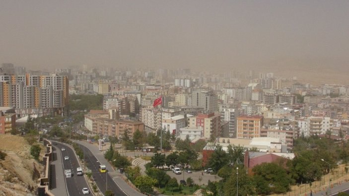 Diyarbakır ve Mardin’de toz taşınımı etkili oldu -3