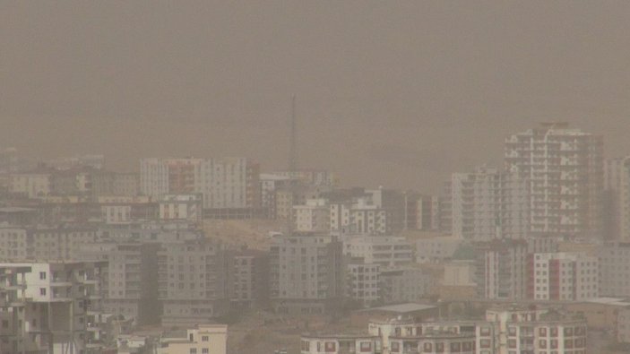 Diyarbakır ve Mardin’de toz taşınımı etkili oldu -4