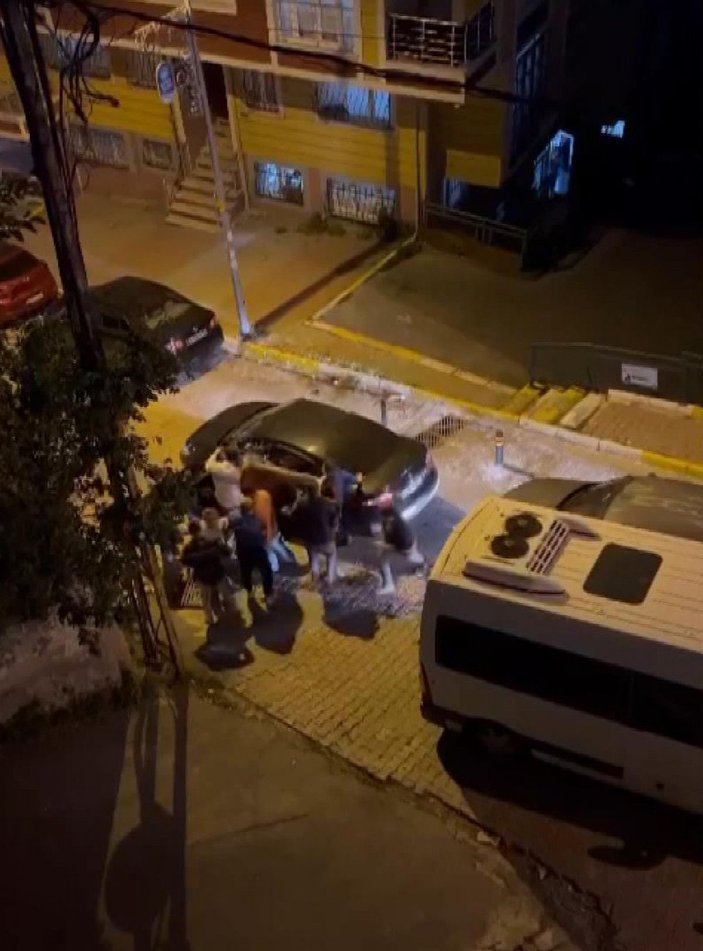 Eyüpsultan'da servisten inen 7 kişi, tartıştıkları sürücüye saldırdı -8