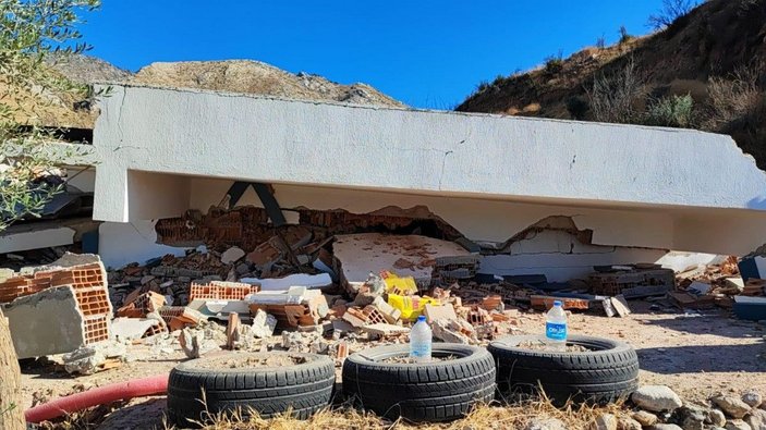 Milas'ın turistik mahallelerinde kaçak yapılar yıkılıyor -3
