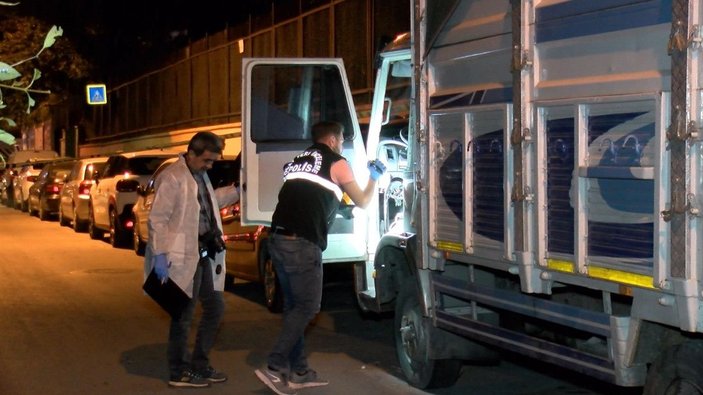 Bayrampaşa'da kamyonette erkek cesedi bulundu 
