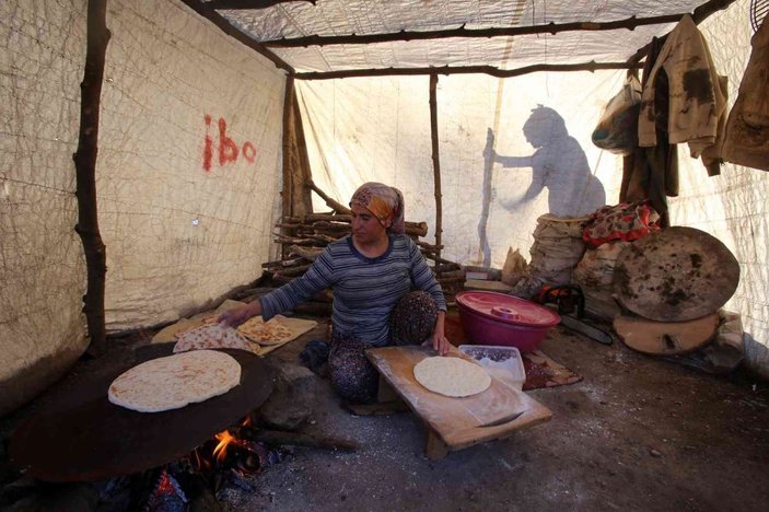 Gümüşhane’de ‘Torlakçılar’ ekmeklerini ateş ve külden çıkarıyor -16