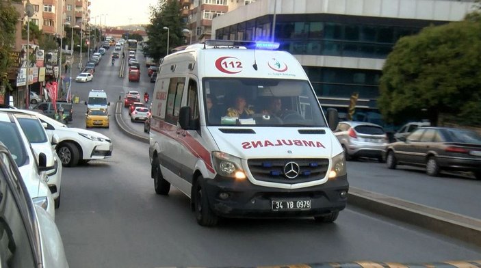 Ataşehir'de faaliyetleri durdurulan hastaneden hasta nakilleri sürüyor -1