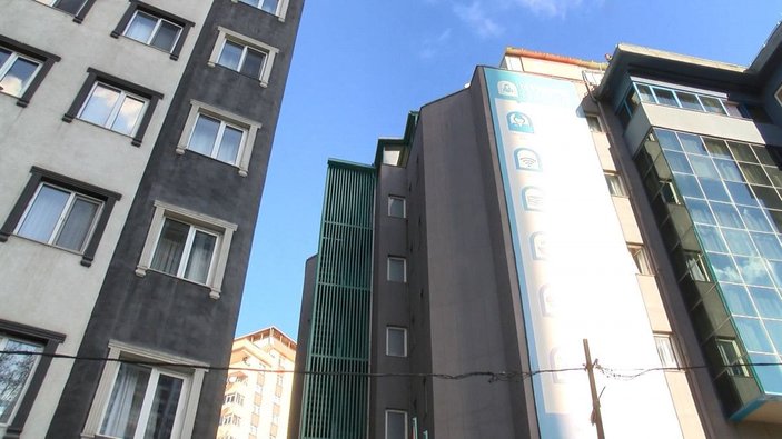 Sarıyer'de öğrenci yurdunun çatısından düşen üniversiteli öldü -4