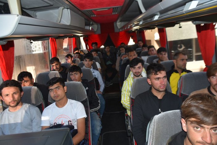 Edirne'de, yılbaşından bu yana 3 bin 500 kaçak göçmen sınır dışı edildi -7