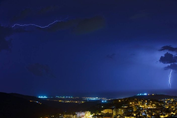 İskenderun Körfezi´nde şimşekler geceyi aydınlattı -2