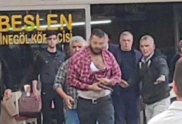 Bursa'da silahlı kavga anı kamerada; 1 yaralı -9