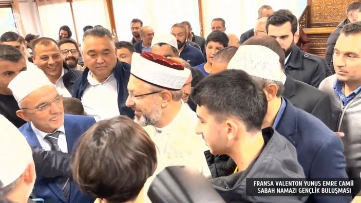 Erbaş, Fransa’da sabah namazında gençlerle buluştu -4