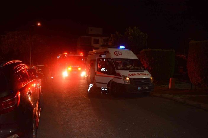 i İzmir’de binada patlama: 1’i çocuk 3 kişi yaralandı -4