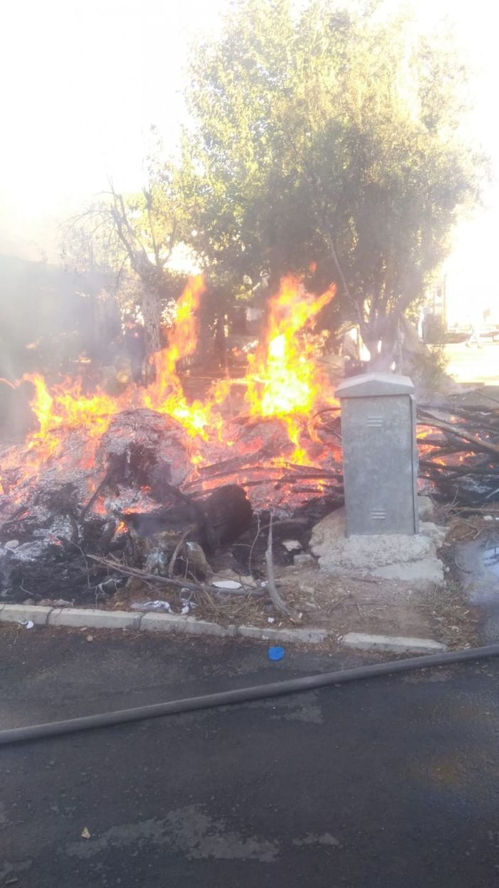 Serik’te tek katlı ev yangında küle döndü -2